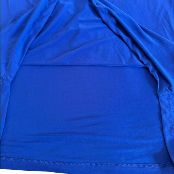 Carmen Marc Valvo Royal Blue Roll Tab Sleeve Size Large - Picture 16 of 17